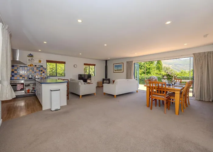 度假居 Terrific Views On Totara *